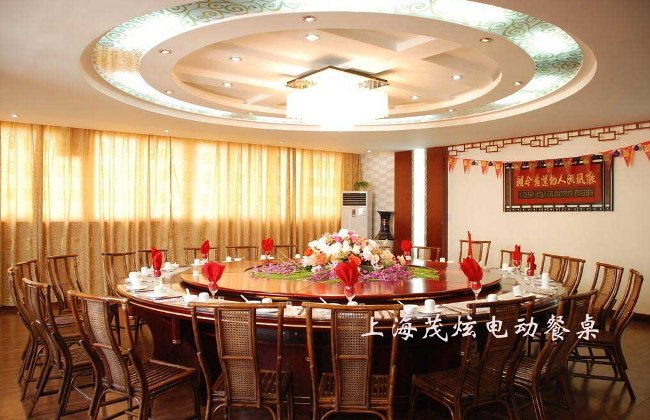 福建三明市酒店大型实木餐桌电动转盘